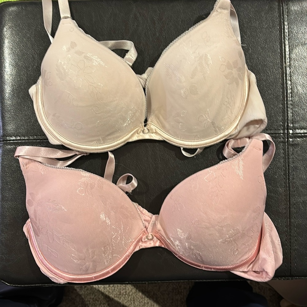 Bundle of two padded underwire bras size 34C - one pink and one beige